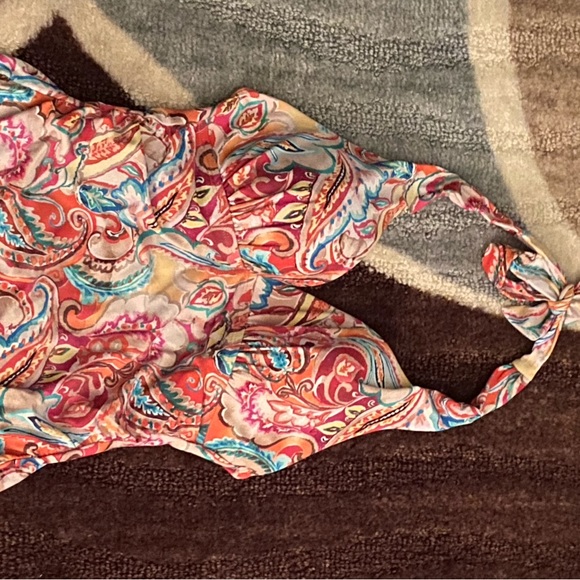 Swimwear - Picture 8 of 8